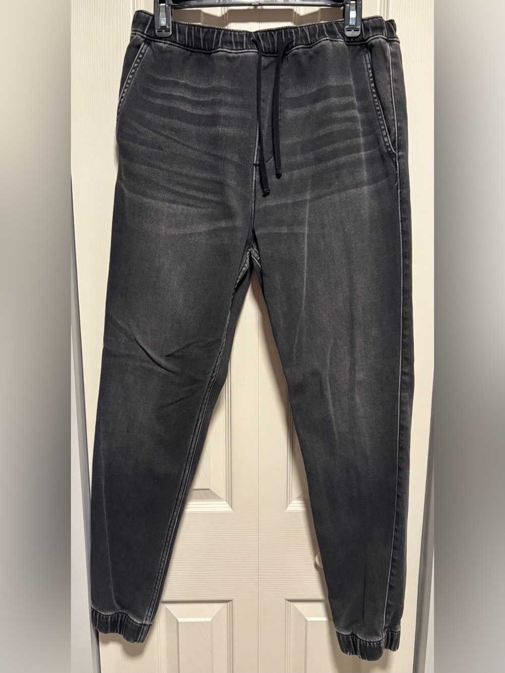 Hollister Men’s Skinny Jogger